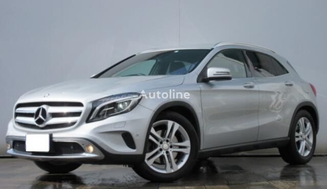 Mercedes-Benz GLA 250 4MATIC 4WD crossover