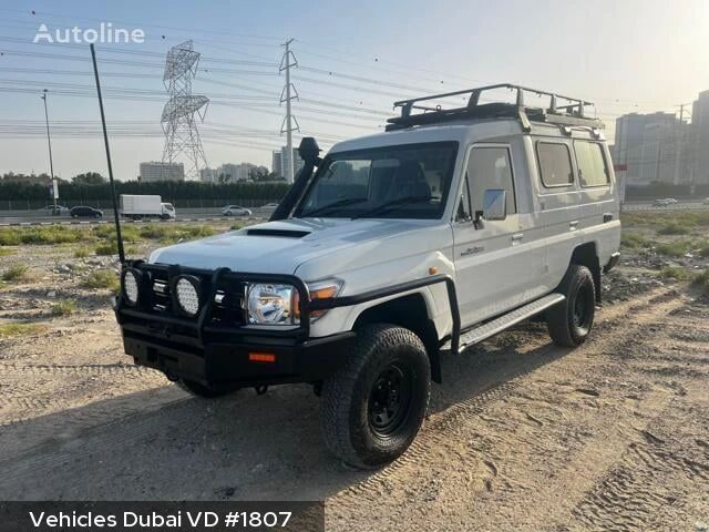 VUS Toyota LAND CRUISER 70