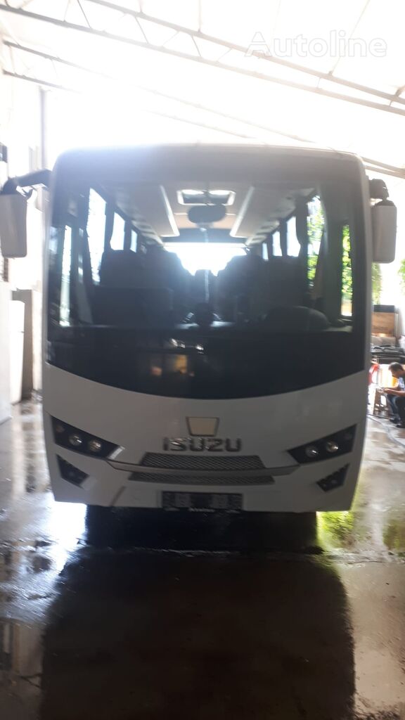 bus touristique Isuzu Novo