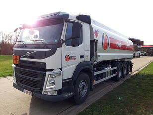 camion de carburant Volvo FM