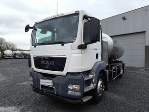camion de lait MAN TGS 18.360 INTARDER - 2 COMPARTMENTS 11000L - MANUAL