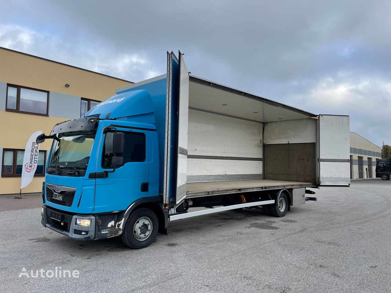 camion fourgon MAN TGL 12.200 4x2 EURO6 + SIDE OPENING