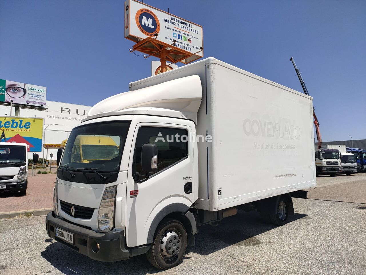 camion fourgon Renault Maxity 140