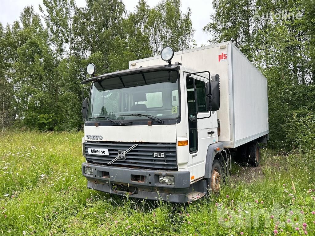 camion fourgon Volvo FL612