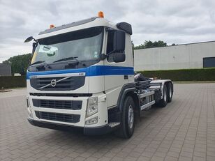 Volvo FMX 330 6x6 (2013) Haakarm voertuig + watercontainer…