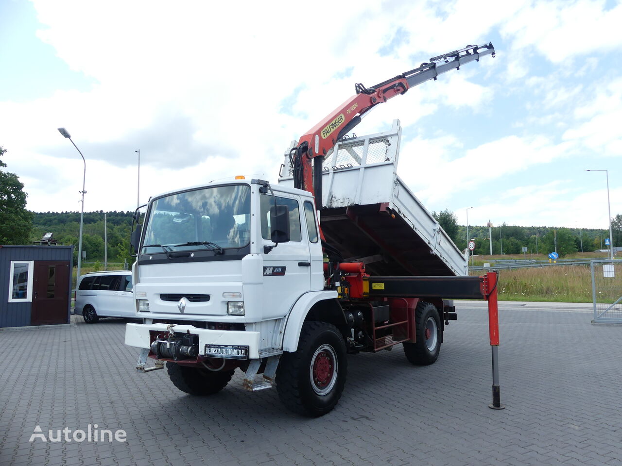 Renault MIDLINER M210 / 4X4 / WYWROTKA + HDS PALFINGER PK 12080 12,7 m / kipper vrachtwagen