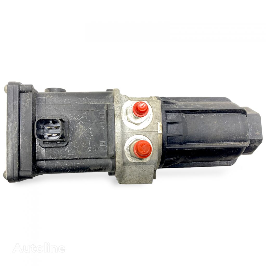 pompe AdBlue DAF XF106 (01.14-) 2115624 2208766 pour tracteur routier DAF XF106 (2014-)