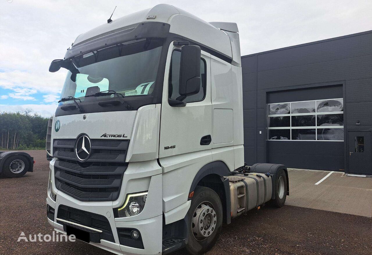 tracteur routier Mercedes-Benz Actros 1845