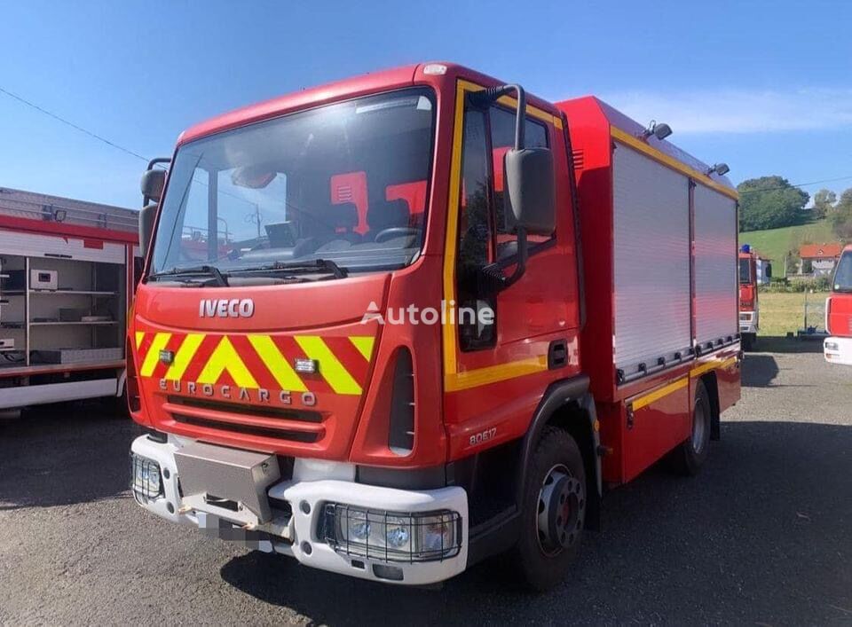 camion de pompiers IVECO EUROCARGO 80E17